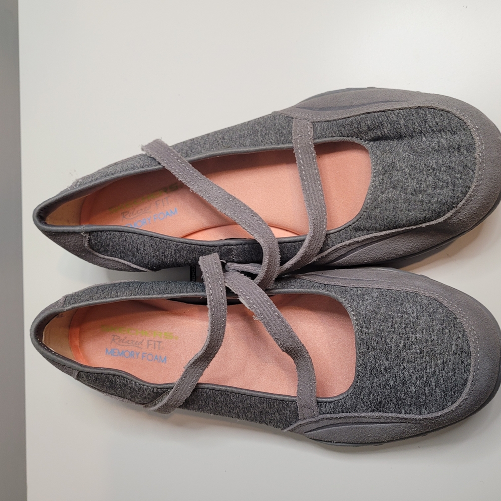 Skechers Gray Women’s Mary Jane Memory Foam Flats Size 8.5